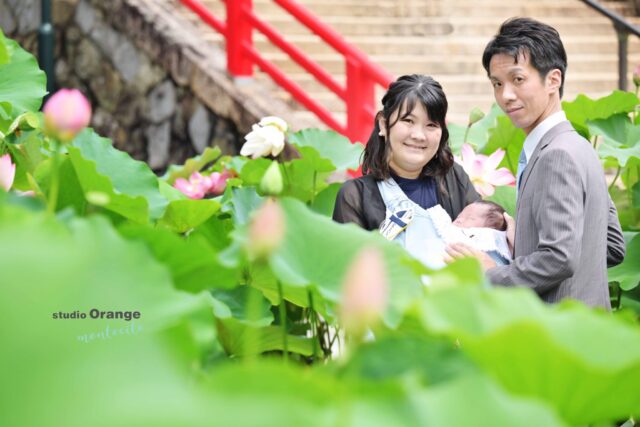 蓮の花と一緒に中山寺でロケーション撮影